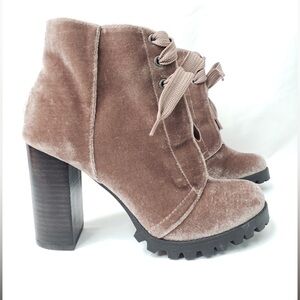 Call It Spring Penha Velvet
Lace-Up Boots Size 8.5
